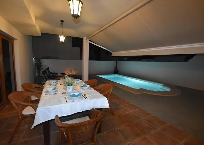 Lighthouse - Private Pool - Вилла